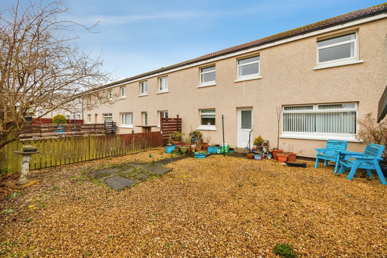 Kenmore Avenue, Livingston, EH54, photo 15