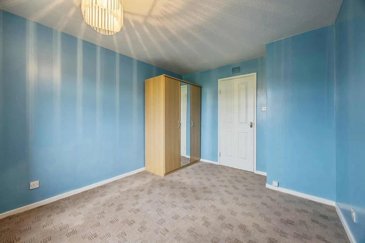Kenmore Avenue, Livingston, EH54, photo 10
