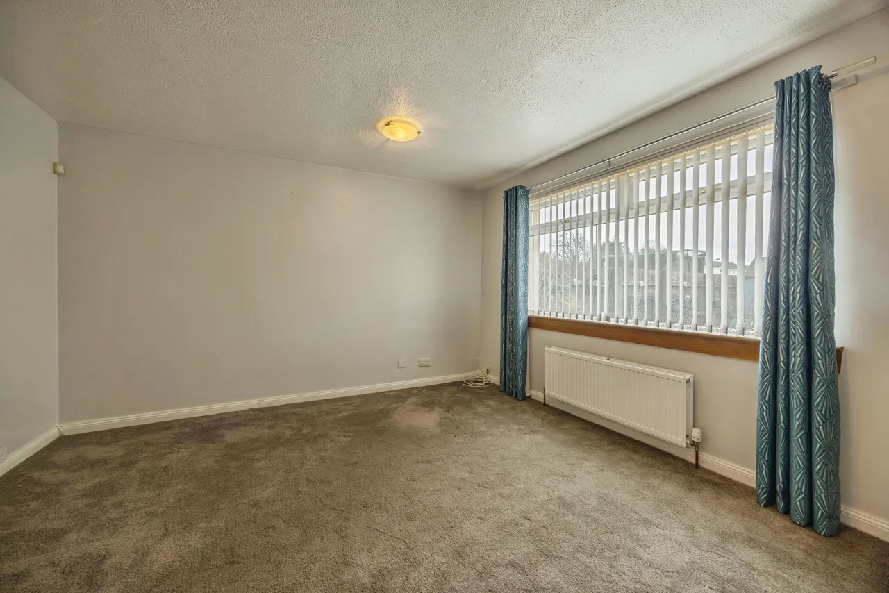 Kenmore Avenue, Livingston, EH54, photo 2