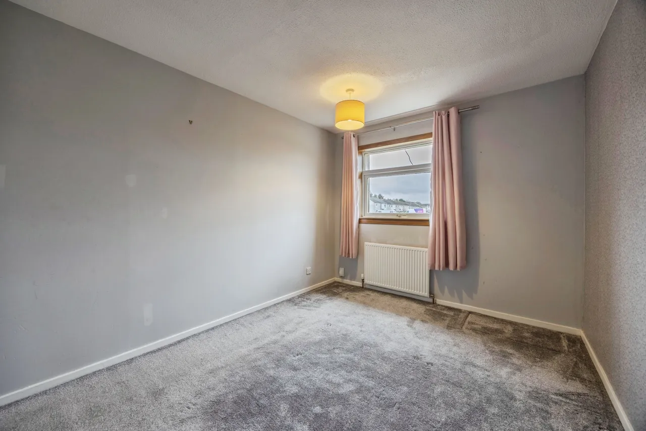 Kenmore Avenue, Livingston, EH54, photo 8