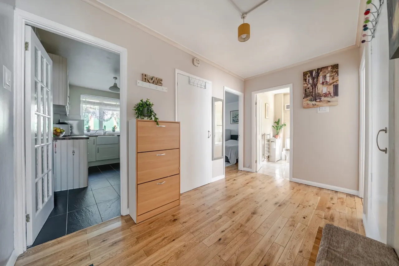 Ravensbourne Park Crescent, Catford, SE6, photo 2
