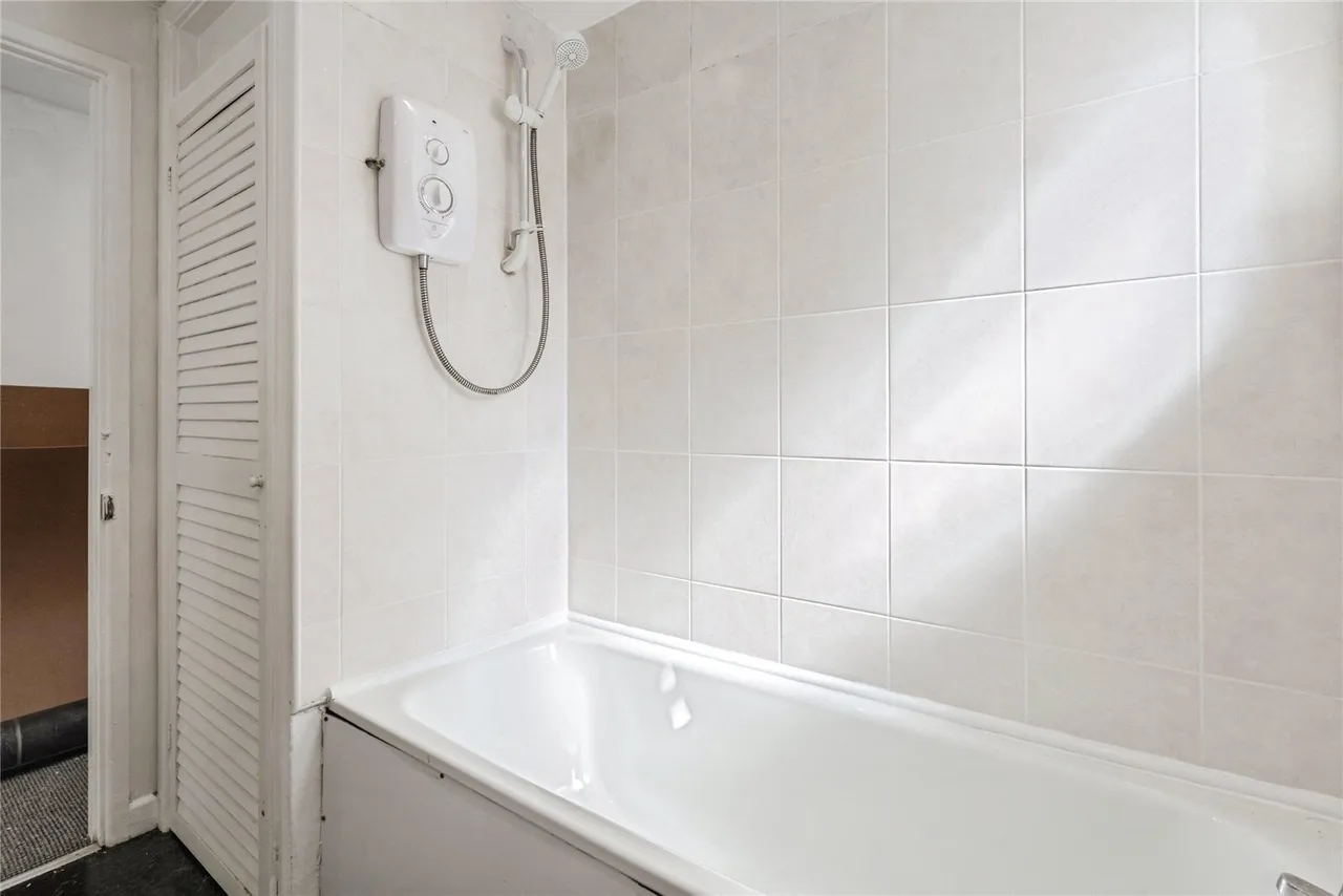 Hill Park Crescent, Plymouth, PL4, photo 17