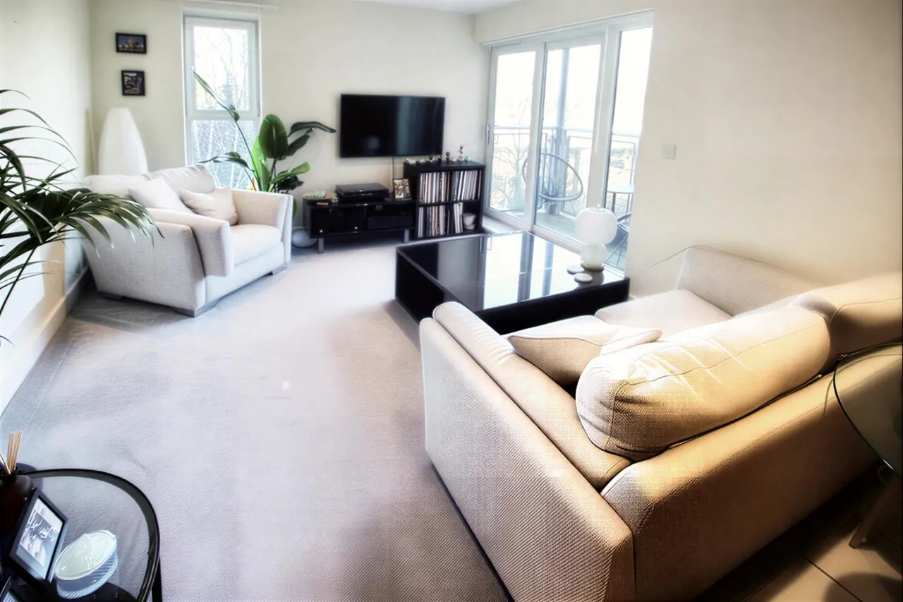 2 bed flat for sale — Palatine Road, Northenden, Manchester