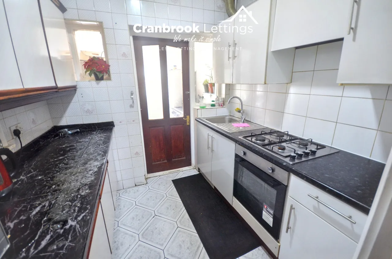 Caulfield Road, London, E6, photo 8