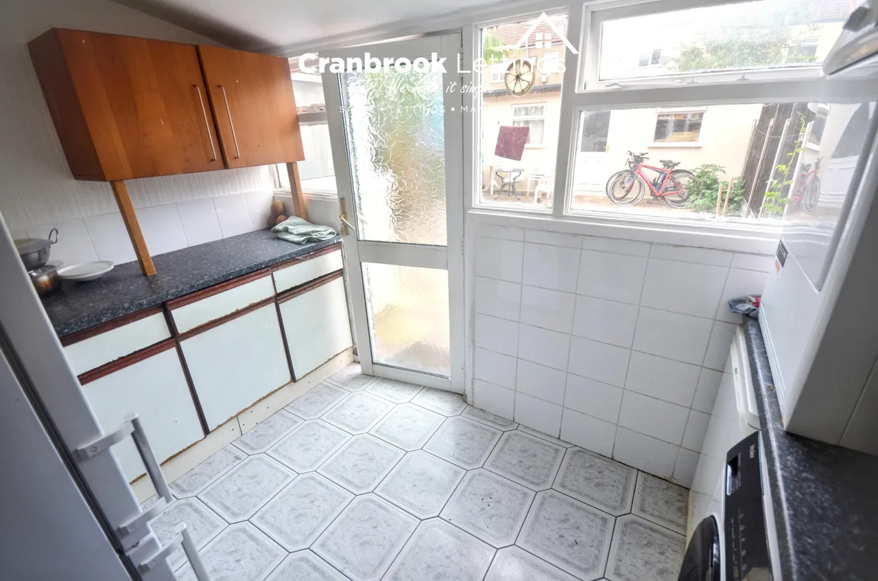 Caulfield Road, London, E6, photo 9