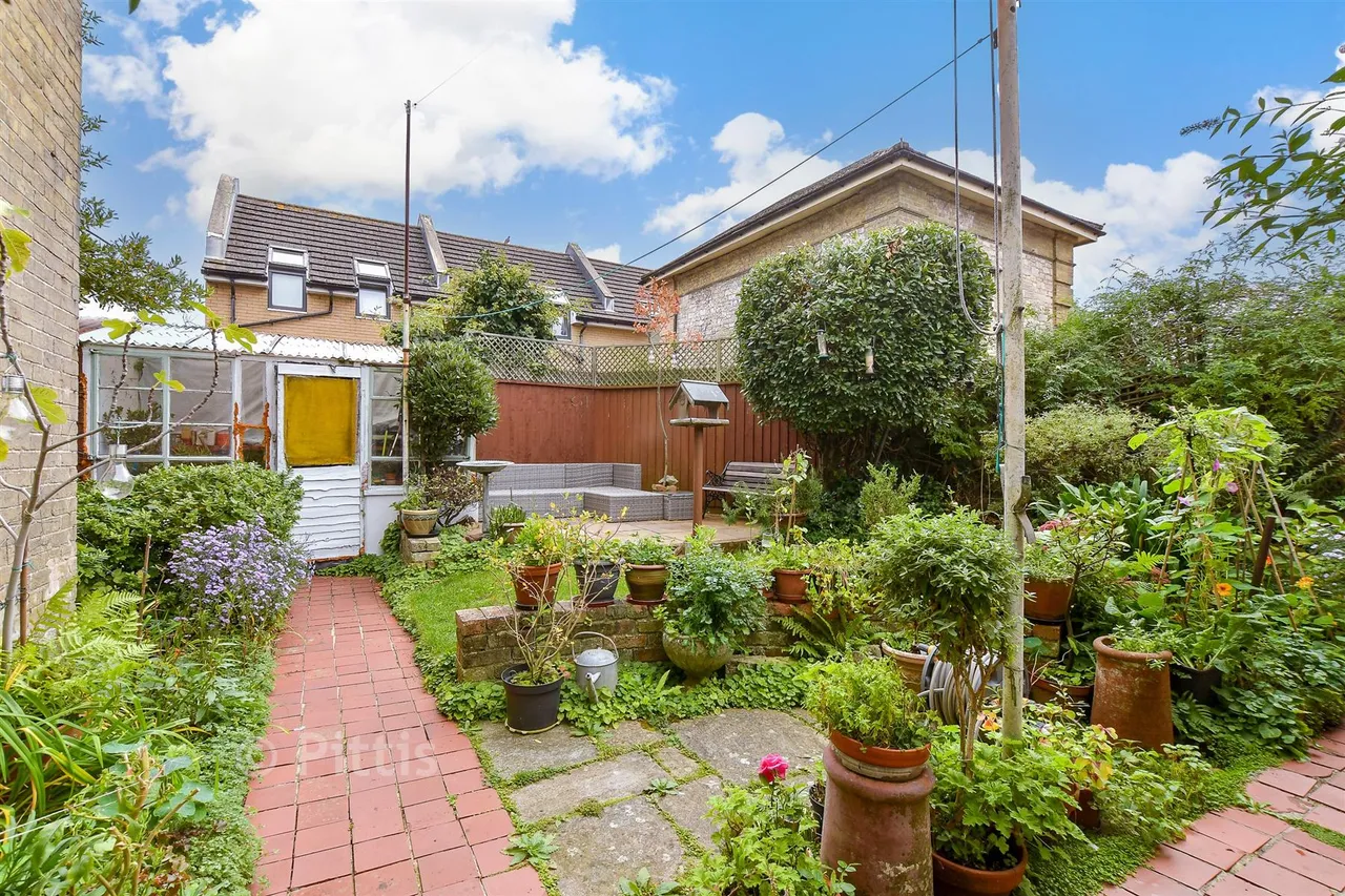 Park Road, Ryde, PO33, photo 13