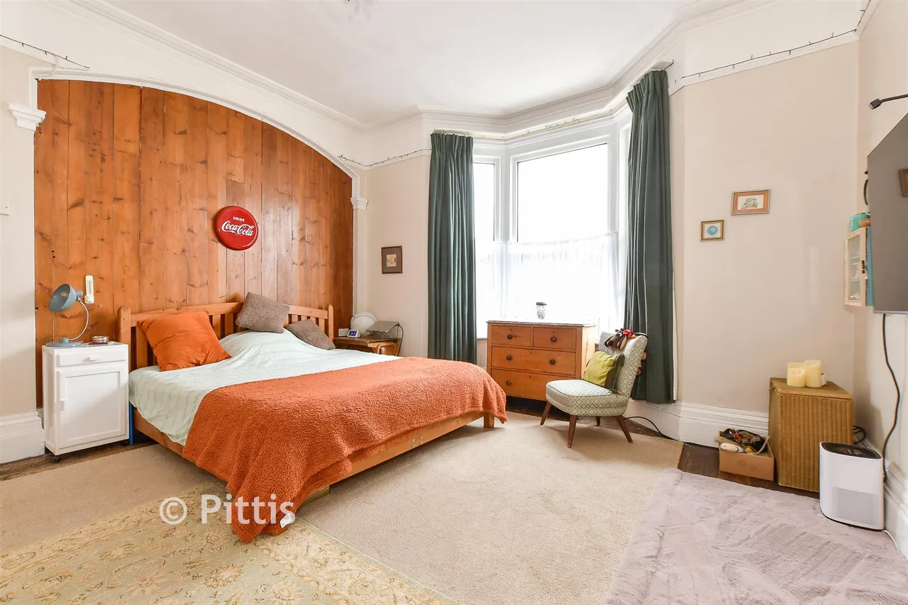 Park Road, Ryde, PO33, photo 10