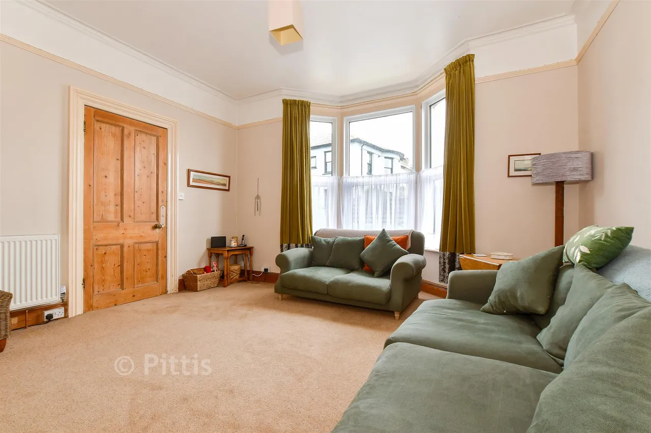 Park Road, Ryde, PO33, photo 4