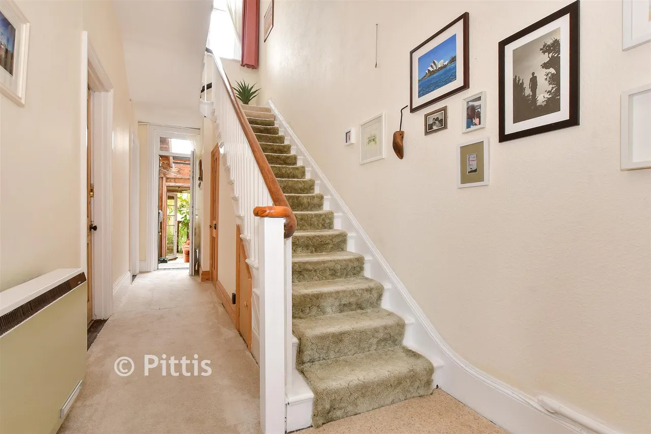 Park Road, Ryde, PO33, photo 8