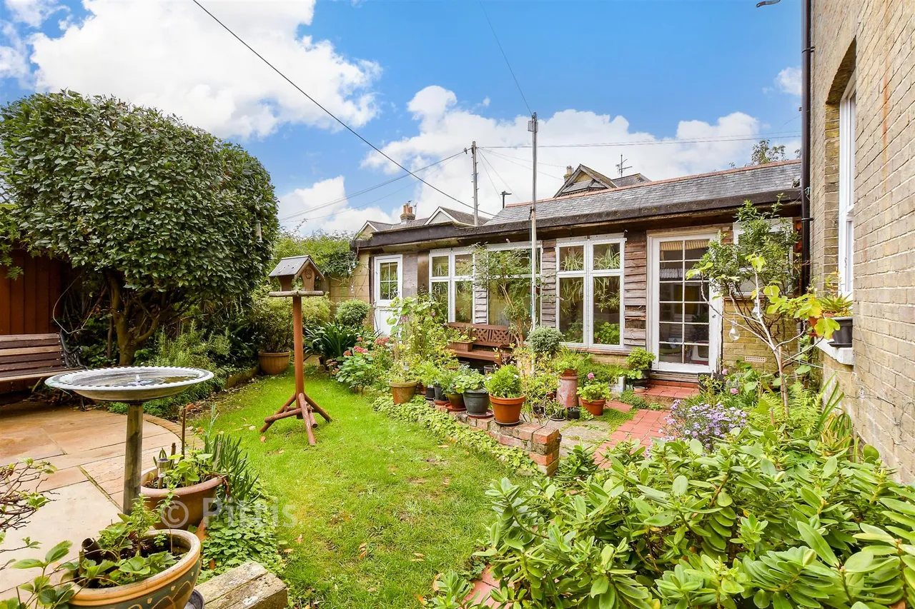 Park Road, Ryde, PO33, photo 15