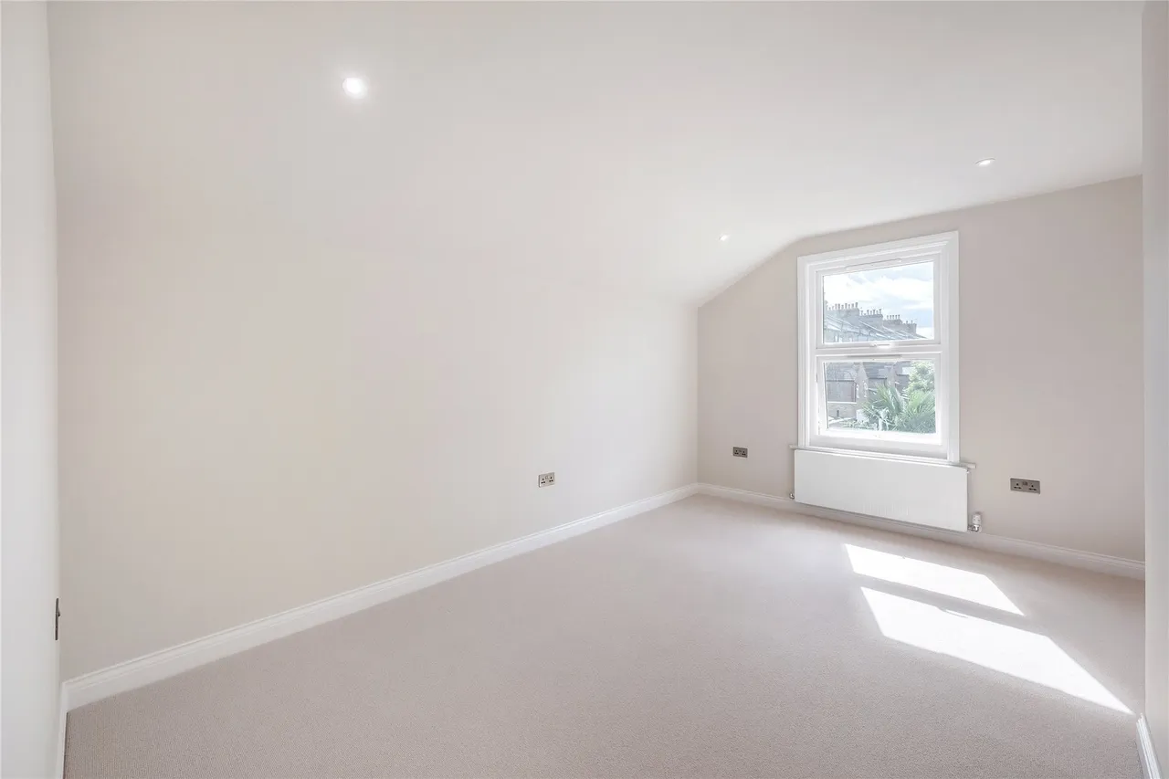 Thorncliffe Road, London, SW2, photo 10