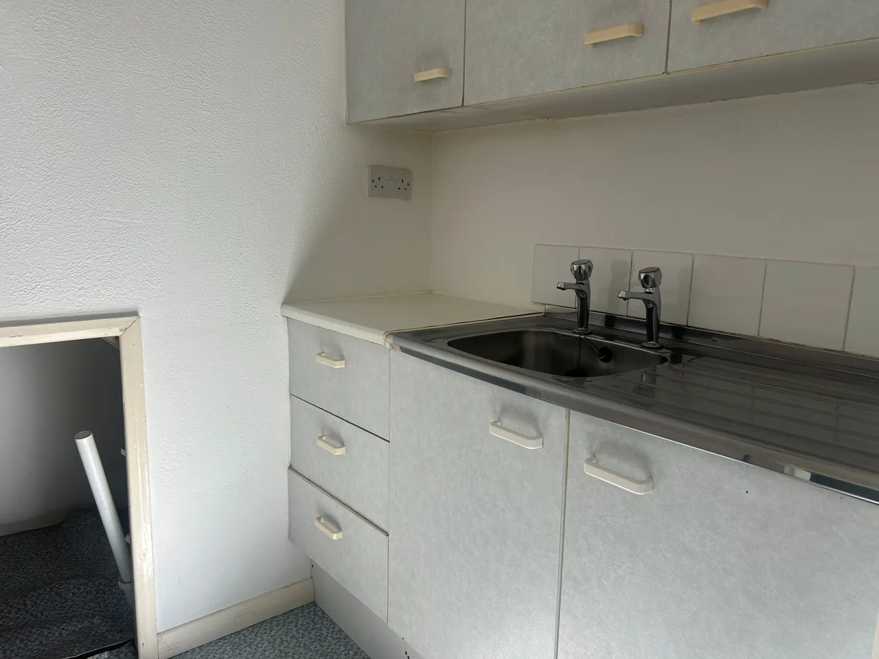 Charlotte Court, Eastwood, NG16, photo 4