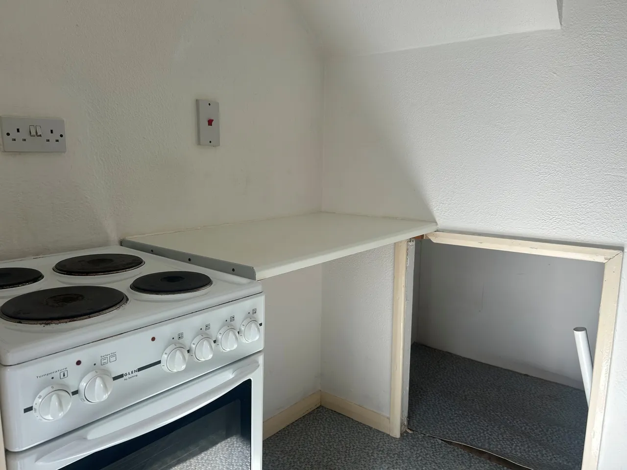 Charlotte Court, Eastwood, NG16, photo 3