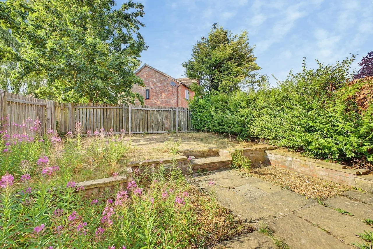 Lindisfarne Way, Northampton, Northamptonshire, NN4, photo 3