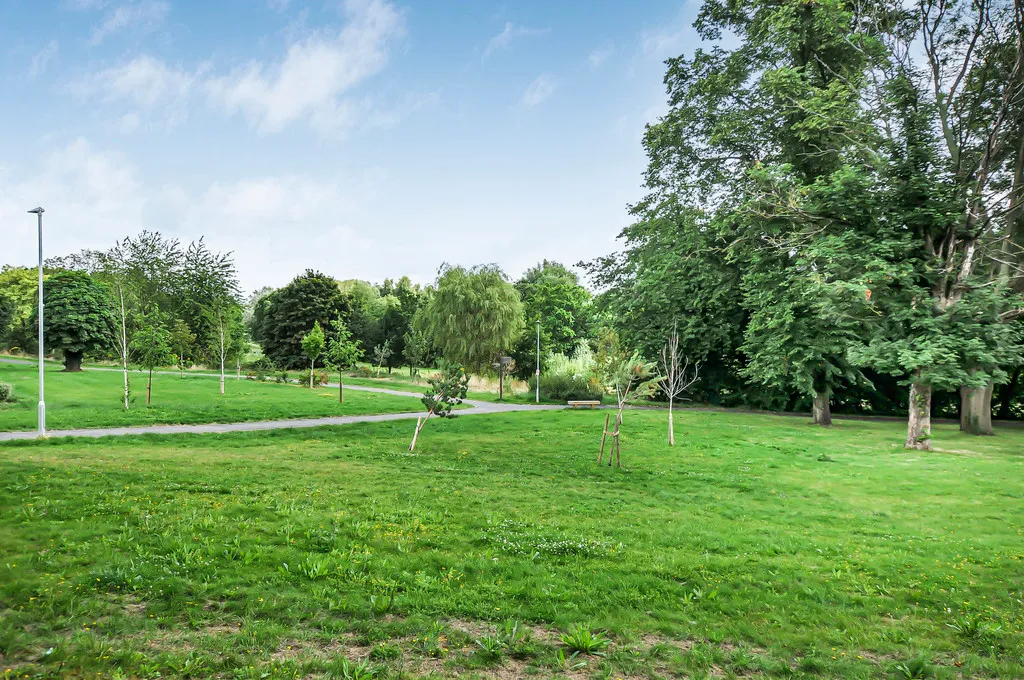 Tangmere Crescent, Uxbridge, photo 27