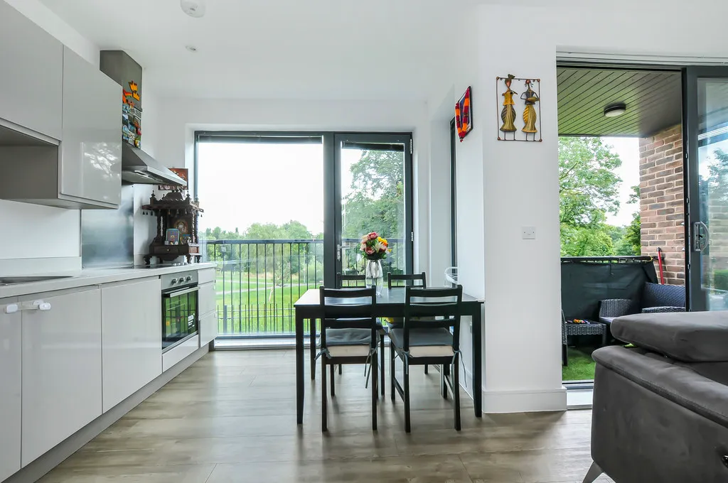 Tangmere Crescent, Uxbridge, photo 10