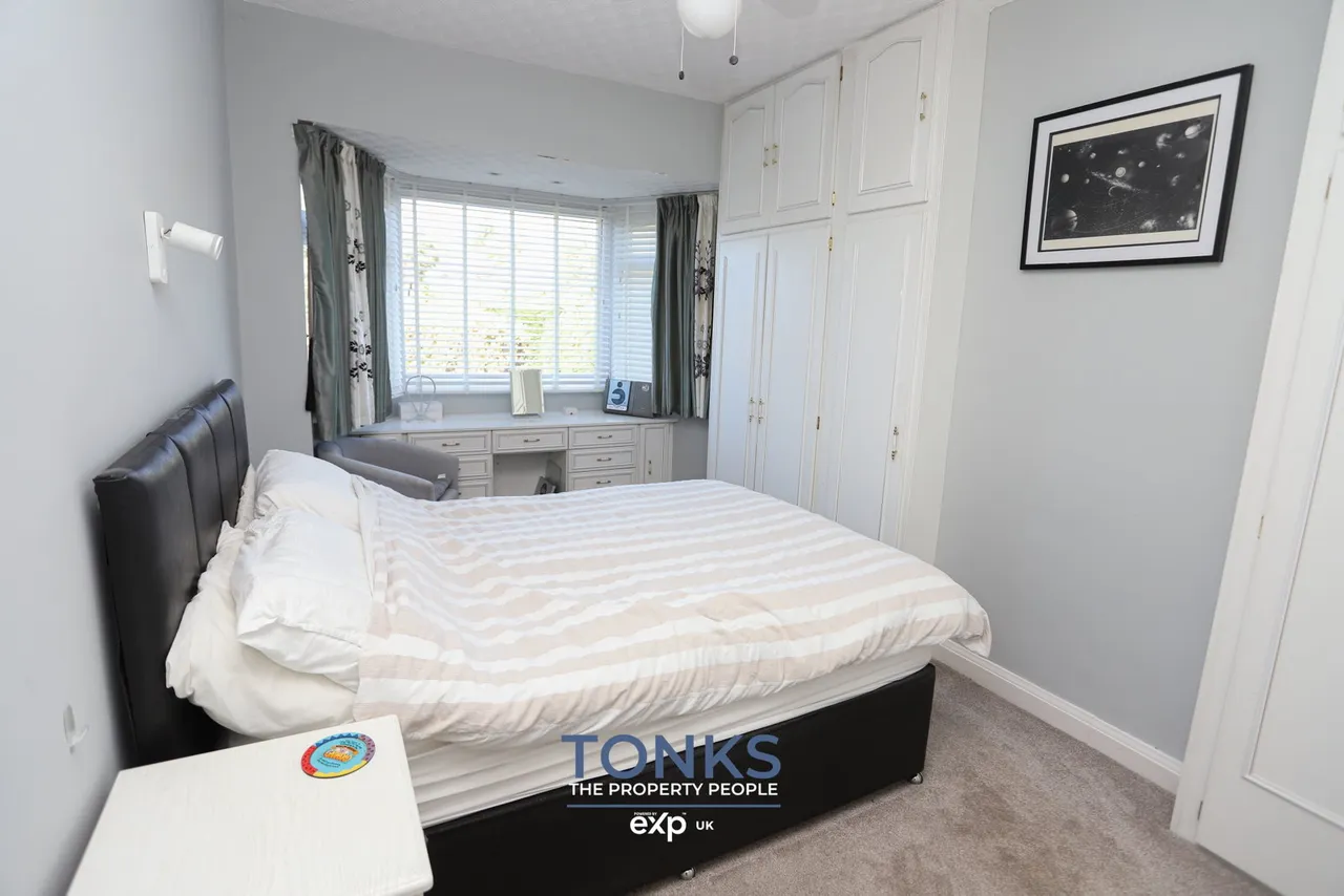 Worlds End Avenue, Quinton, B32, photo 11