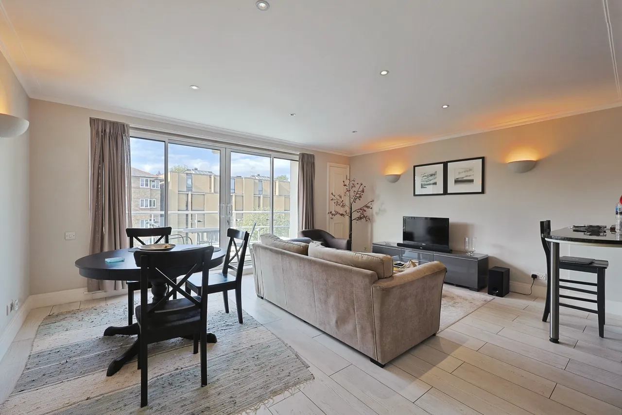 2 bed flat for sale, Carlton Drive, Putney, SW15