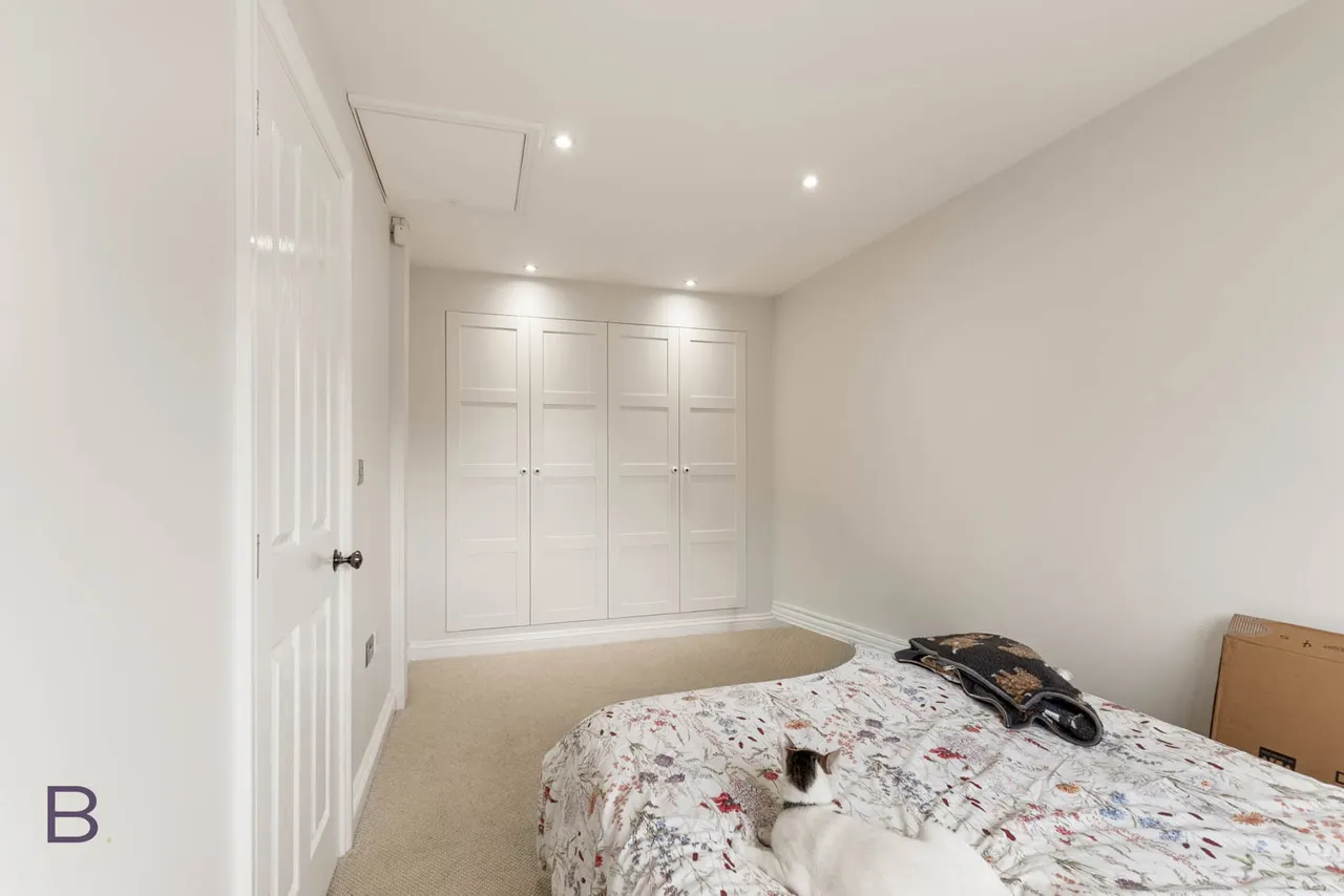 Hall Stone Court, Shelf, HX3, photo 7