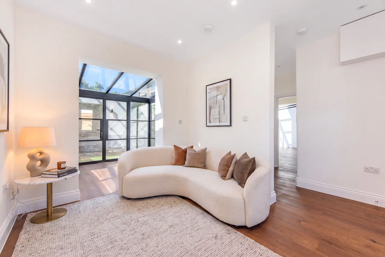 10 Green Road, London, photo 2