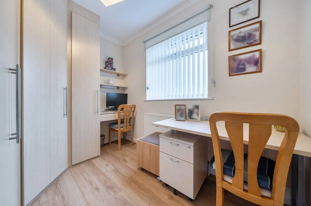 Tennyson Avenue, Shakespeare Gardens, Rugby, CV22 6JH, photo 12
