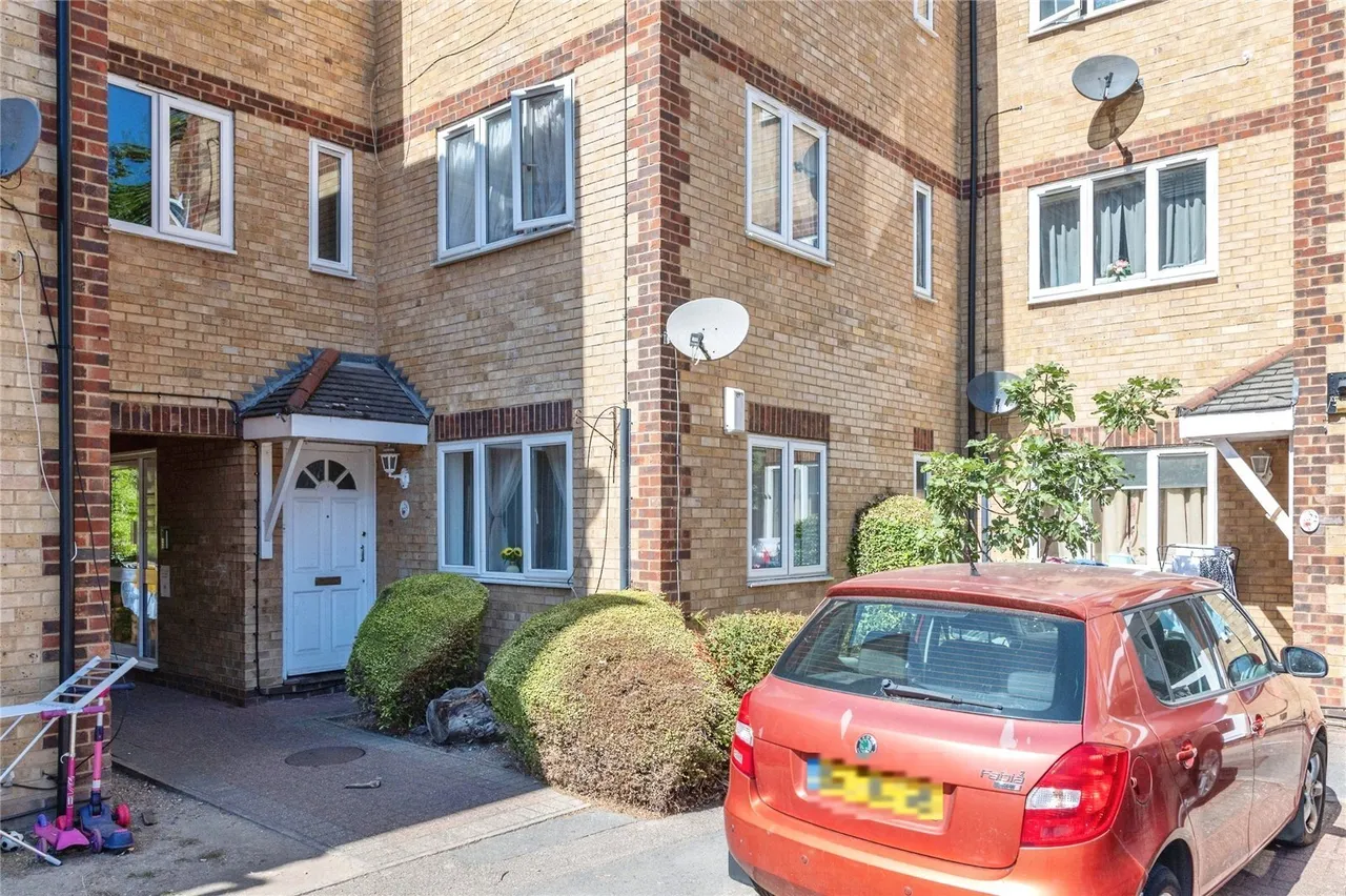 Vicarage Square, Grays, Essex, RM17, photo 18