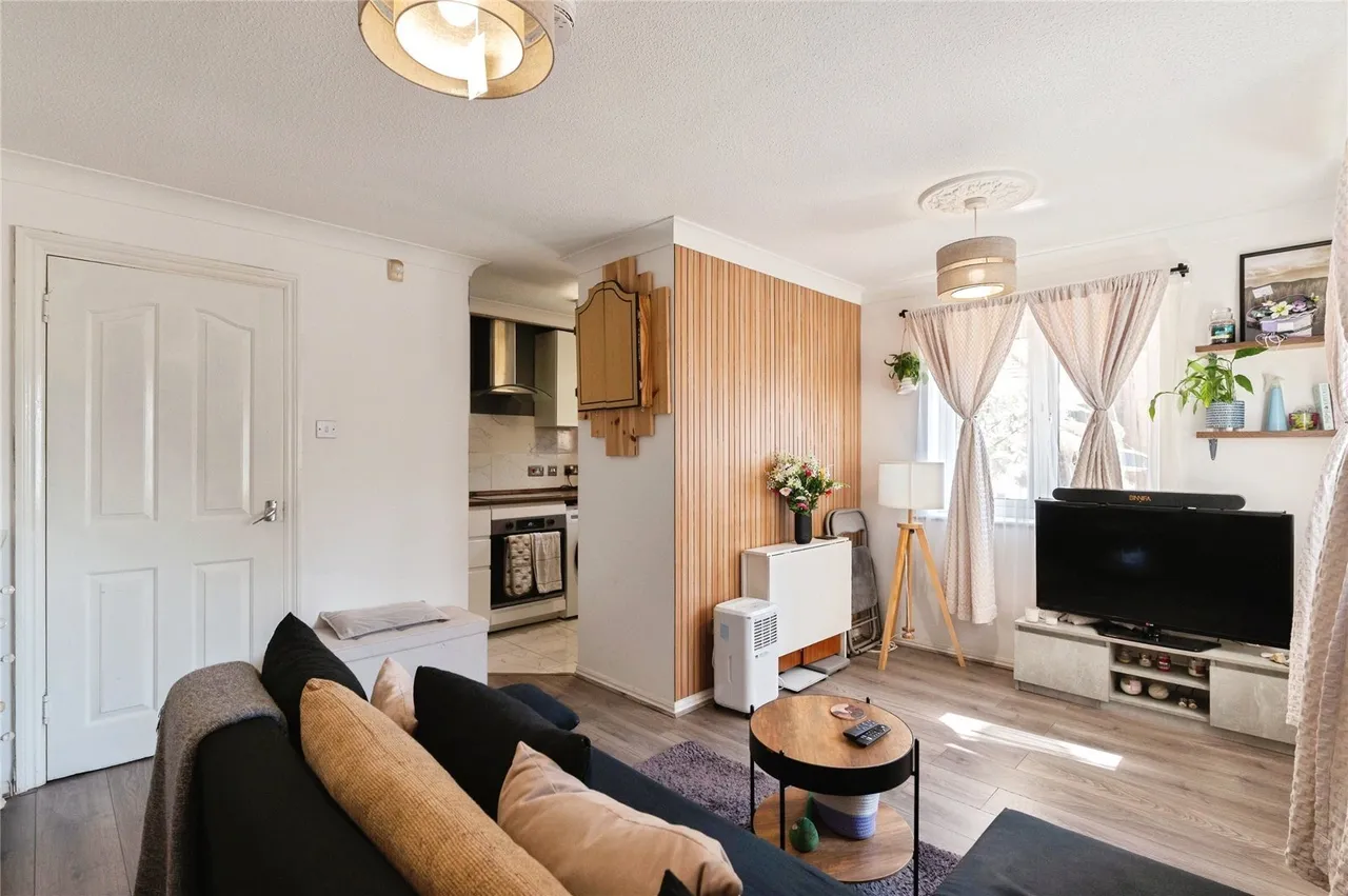 Vicarage Square, Grays, Essex, RM17, photo 10