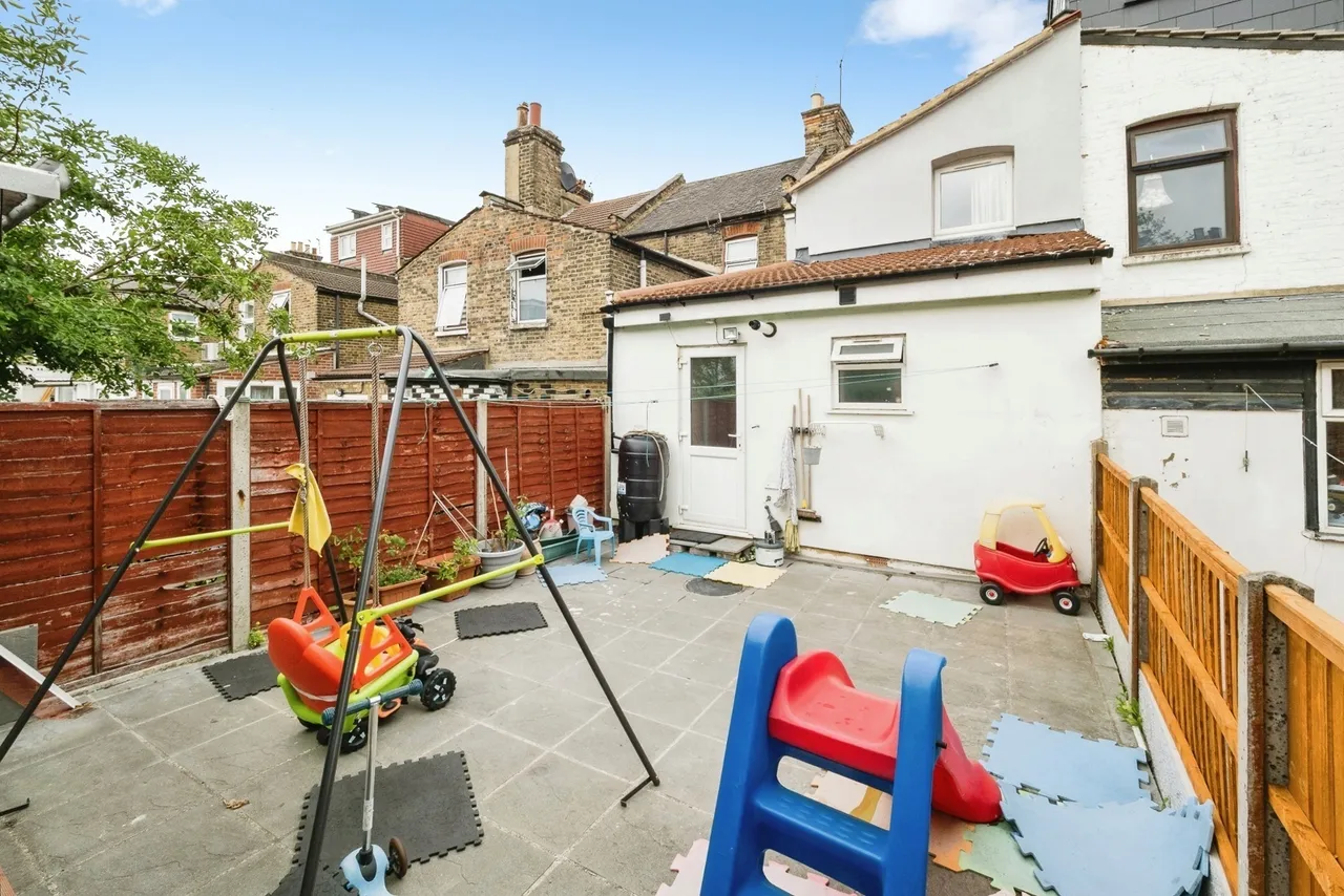 Wortley Road, East Ham, E6, photo 22