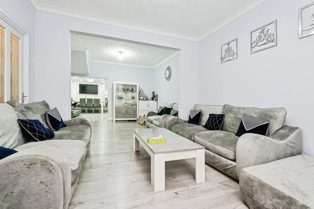 Wortley Road, East Ham, E6, photo 2