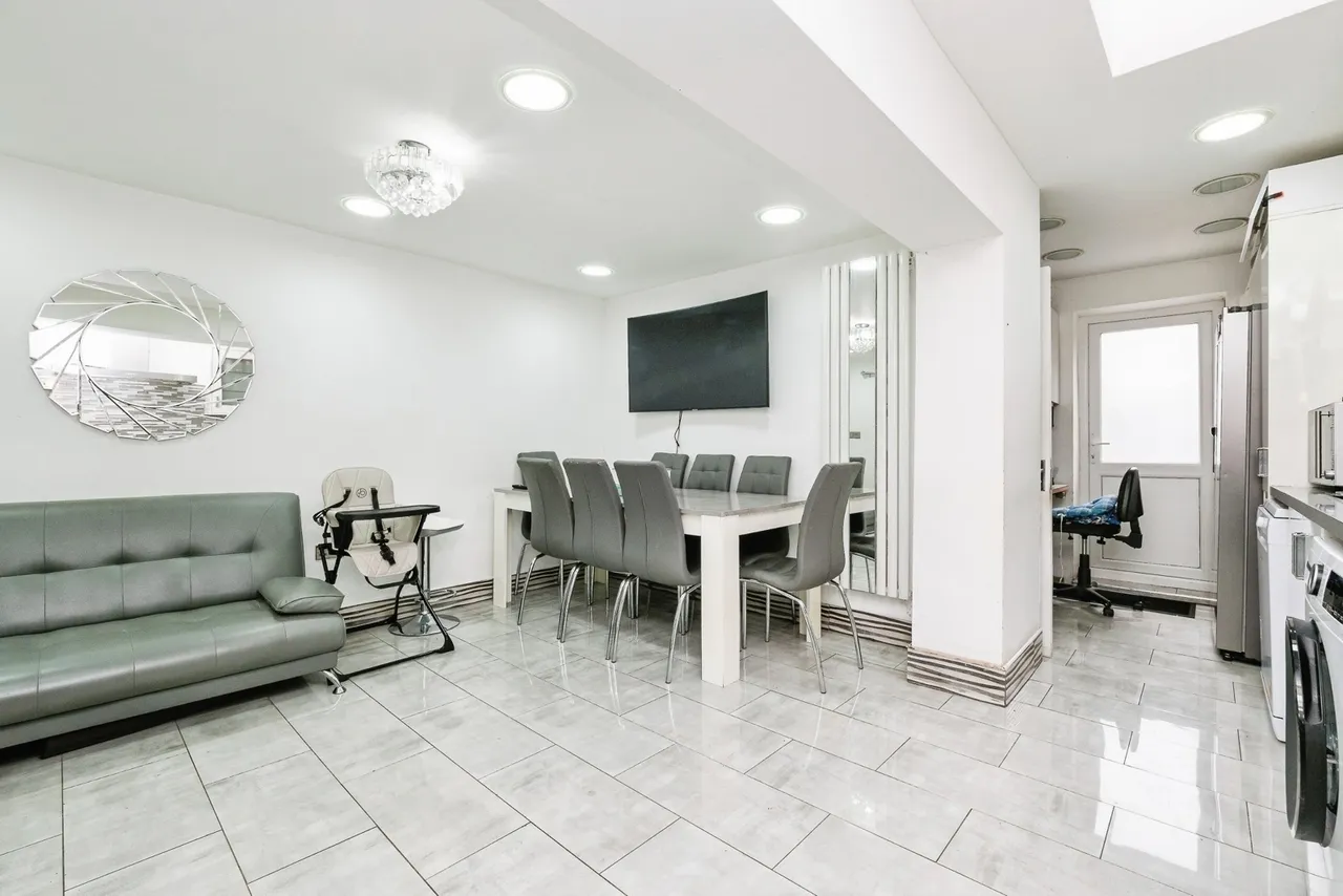 Wortley Road, East Ham, E6, photo 4