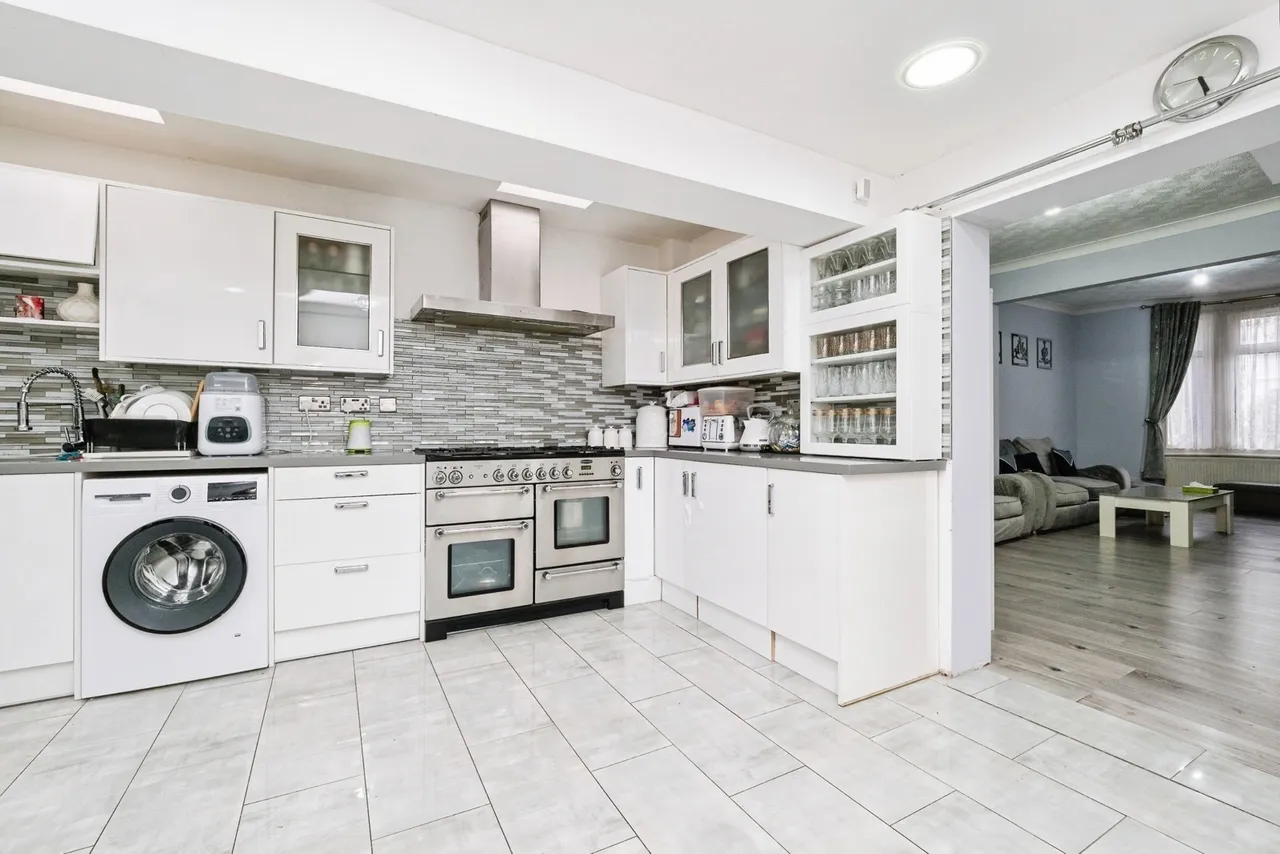 Wortley Road, East Ham, E6, photo 5