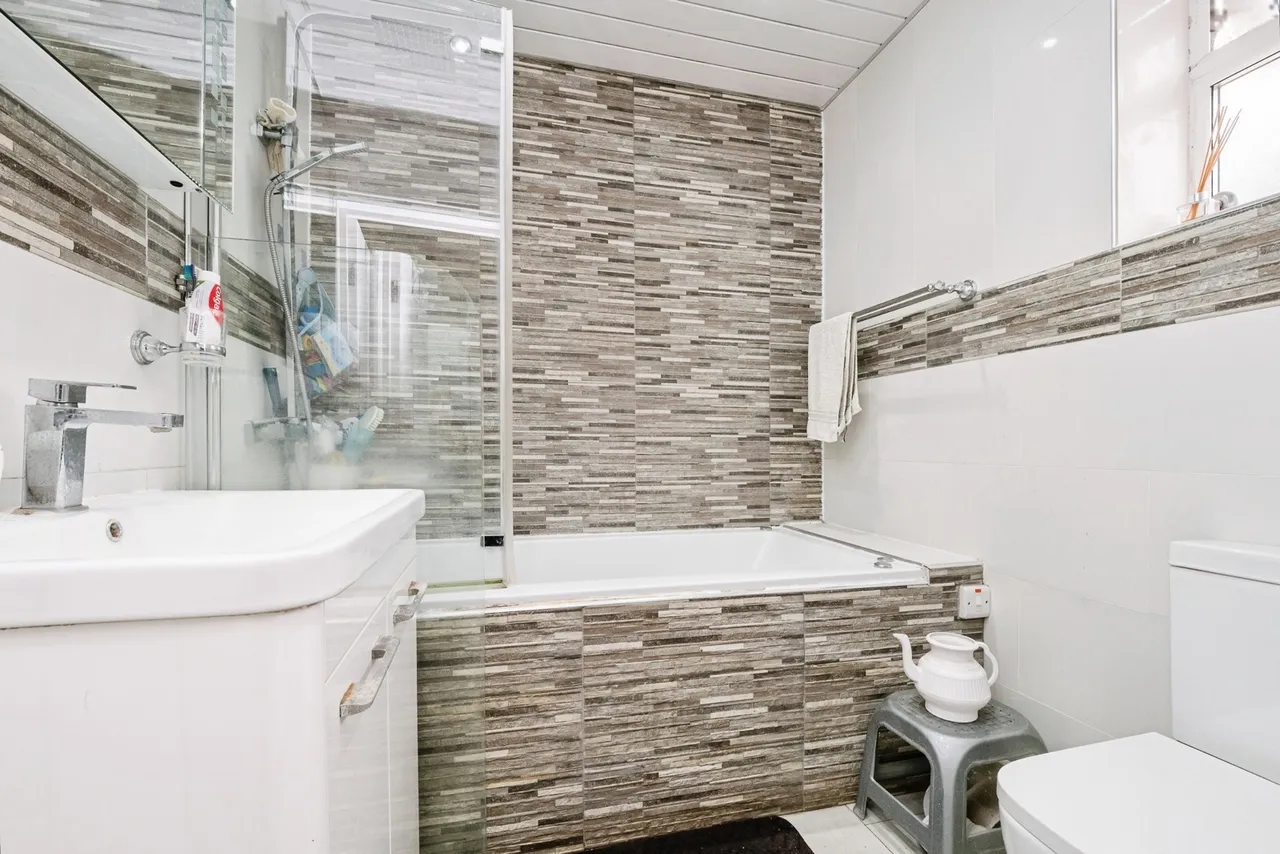 Wortley Road, East Ham, E6, photo 8