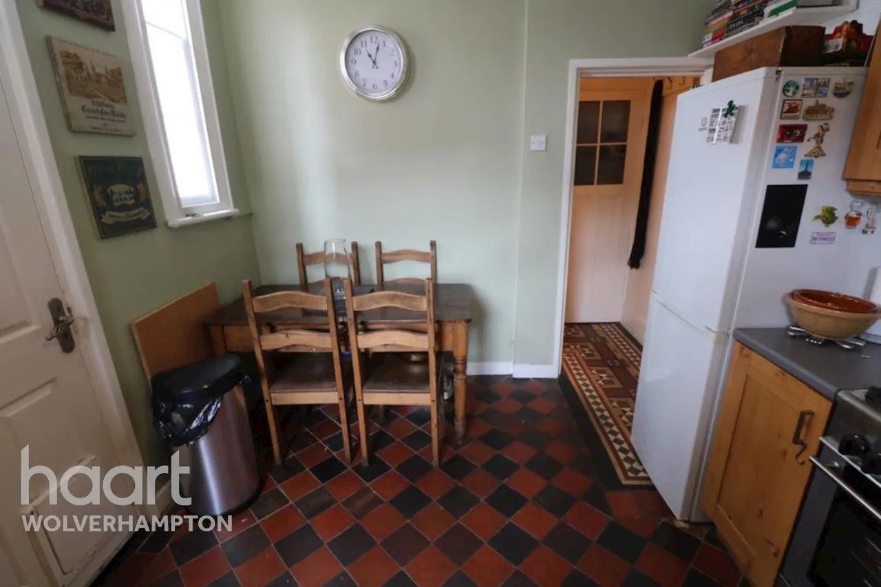 Peel Terrace, ST16, photo 7