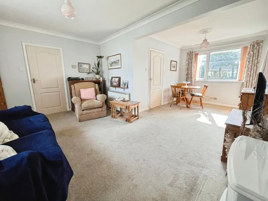 Brookedge, Brighstone, PO30, photo 4