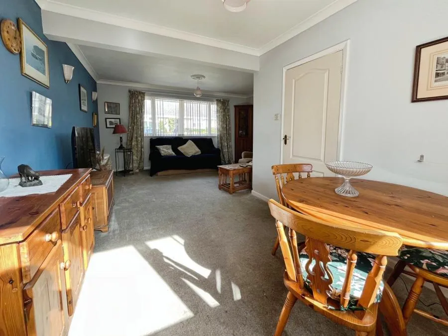 Brookedge, Brighstone, PO30, photo 5