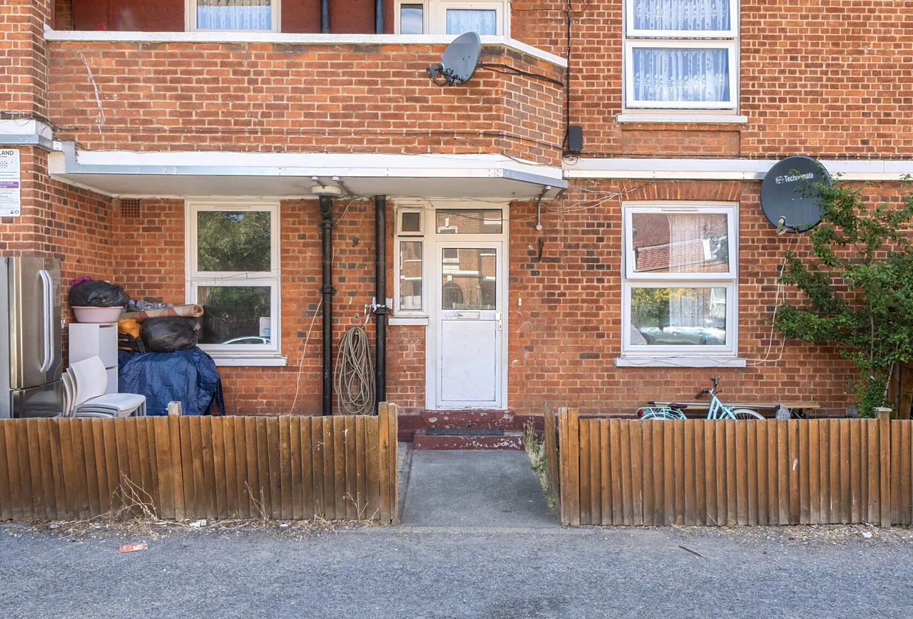 Hatfeild Mead, Morden, SM4 5PE, photo 20