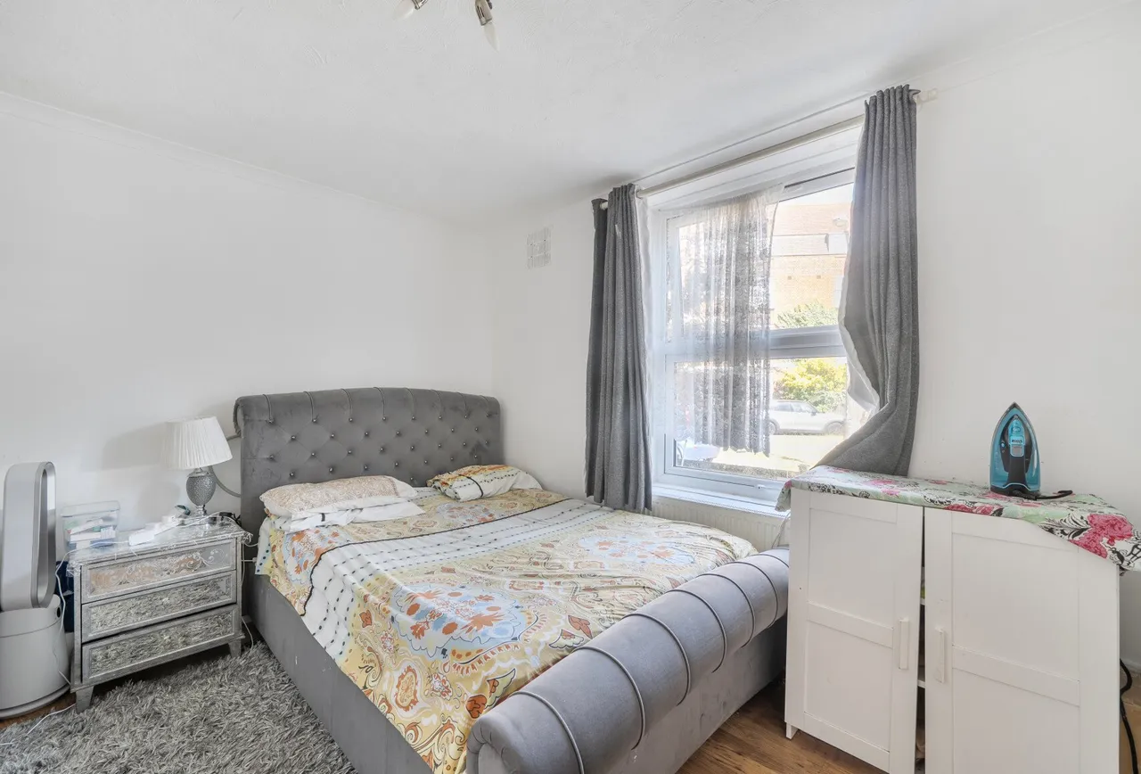Hatfeild Mead, Morden, SM4 5PE, photo 14