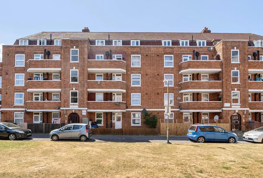 Hatfeild Mead, Morden, SM4, photo 2