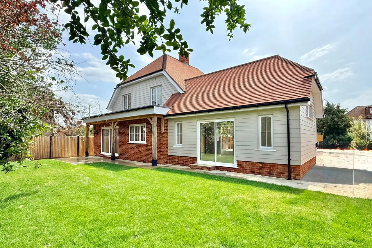 Highfield Road, Ringwood, BH24, photo 3