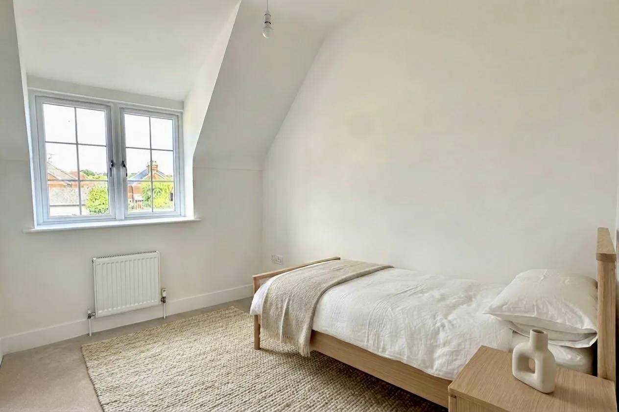 Highfield Road, Ringwood, BH24, photo 13