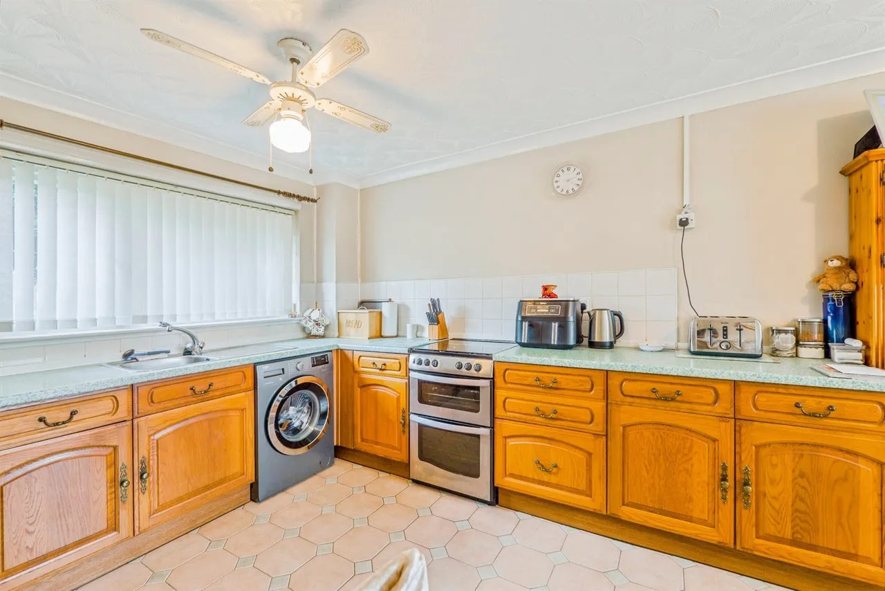 Coed-Y-Gores, Llanedeyrn, CF23, photo 5