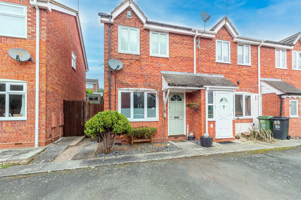 2 bed house for sale, Sanctuary Close, Worcester, WR2