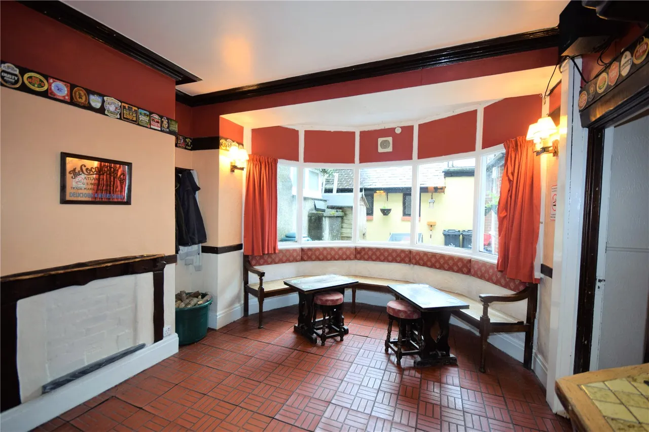 Maengwyn Street, Machynlleth, photo 4