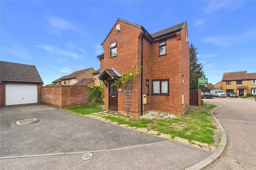 3 bed house for sale, Shatterstone, Northampton, NN4