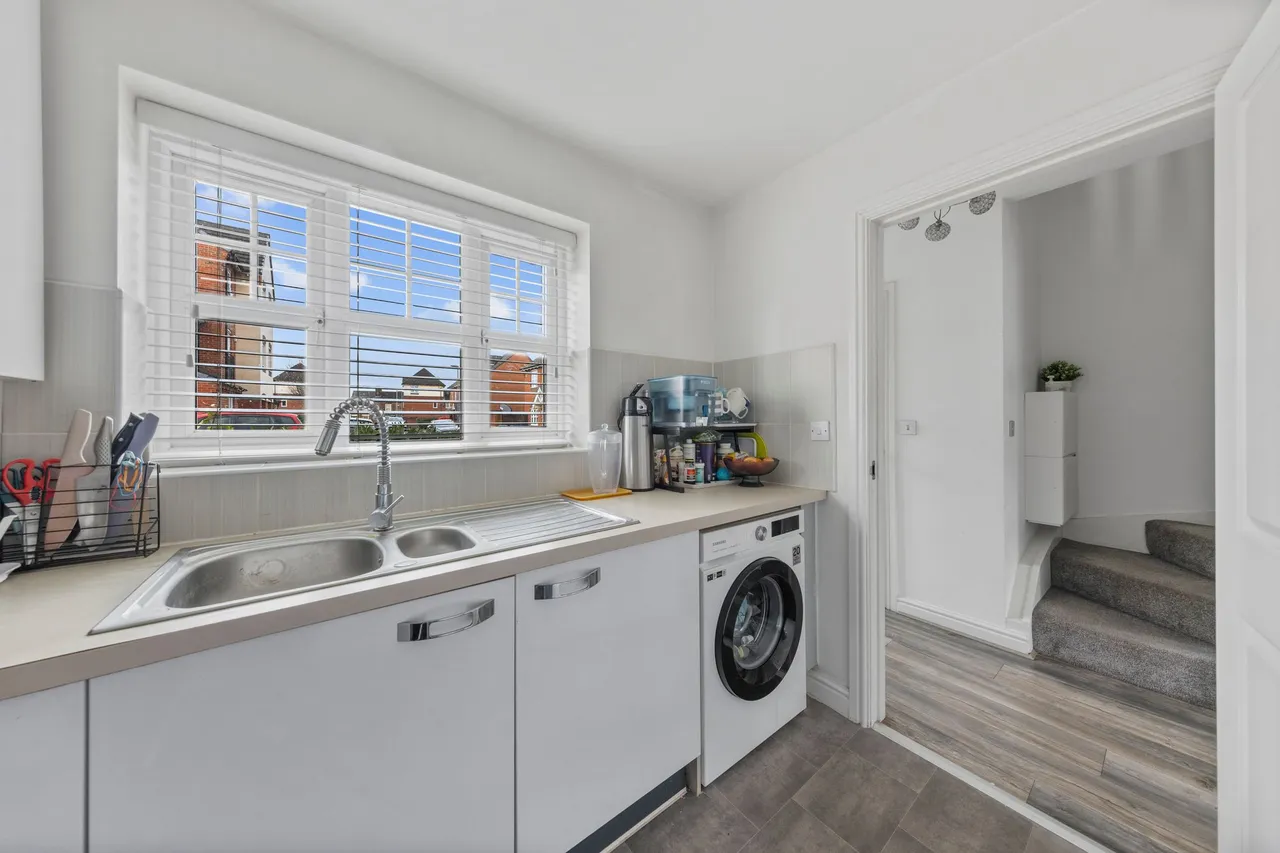 Calgarth Avenue, Warrington, Warrington, WA5 0FN, photo 17