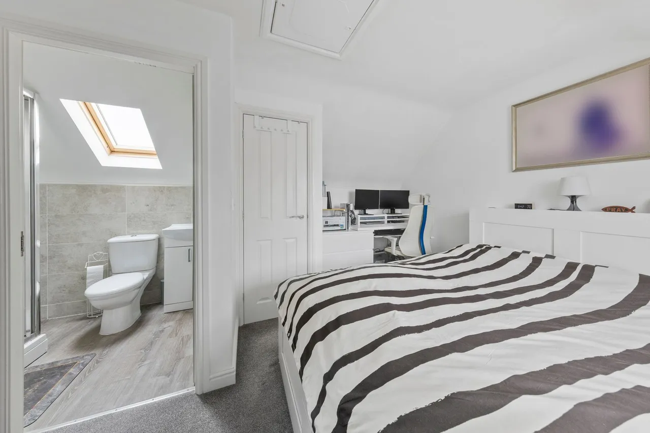 Calgarth Avenue, Warrington, Warrington, WA5 0FN, photo 13