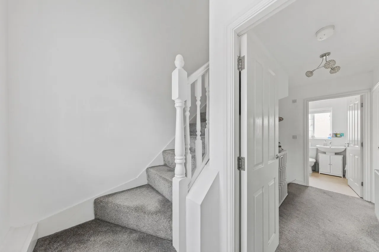 Calgarth Avenue, Warrington, Warrington, WA5 0FN, photo 6
