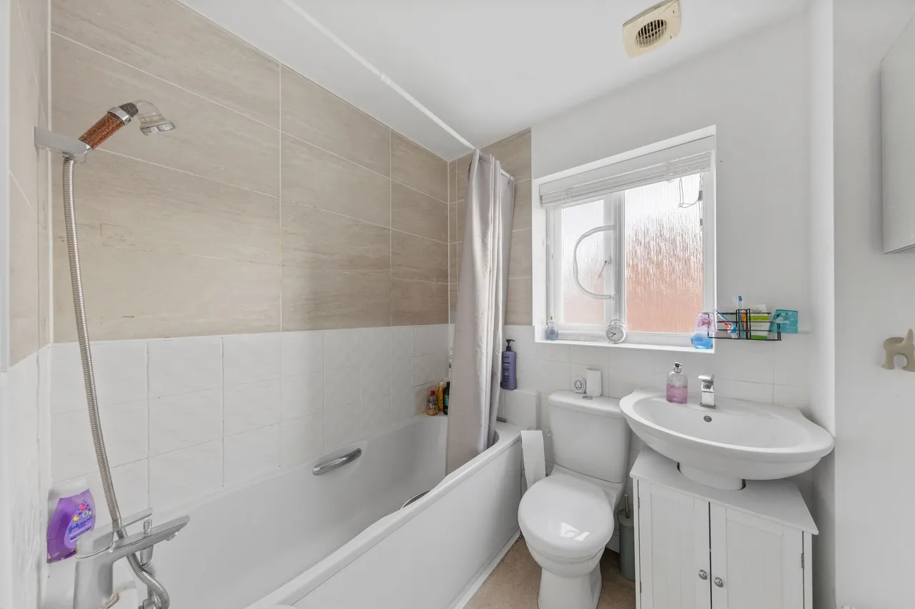 Calgarth Avenue, Warrington, Warrington, WA5 0FN, photo 7