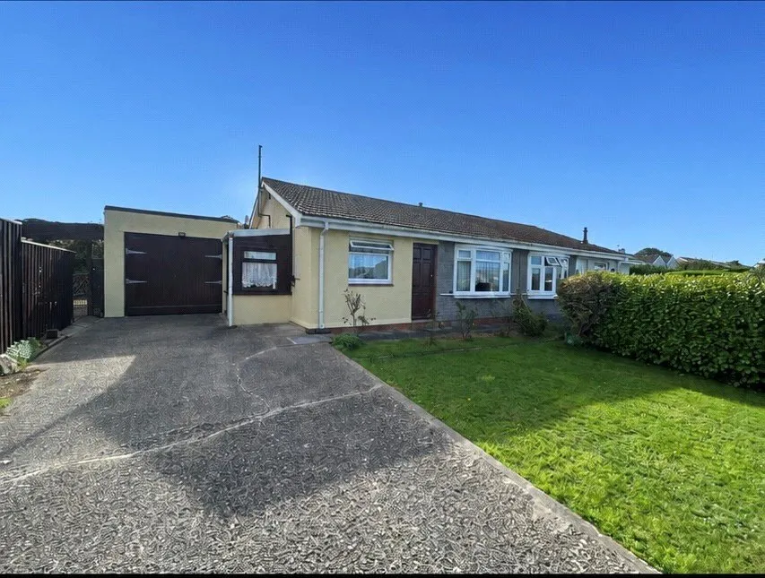 2 bed house for sale, Lords Meadow View, Pembroke, SA71