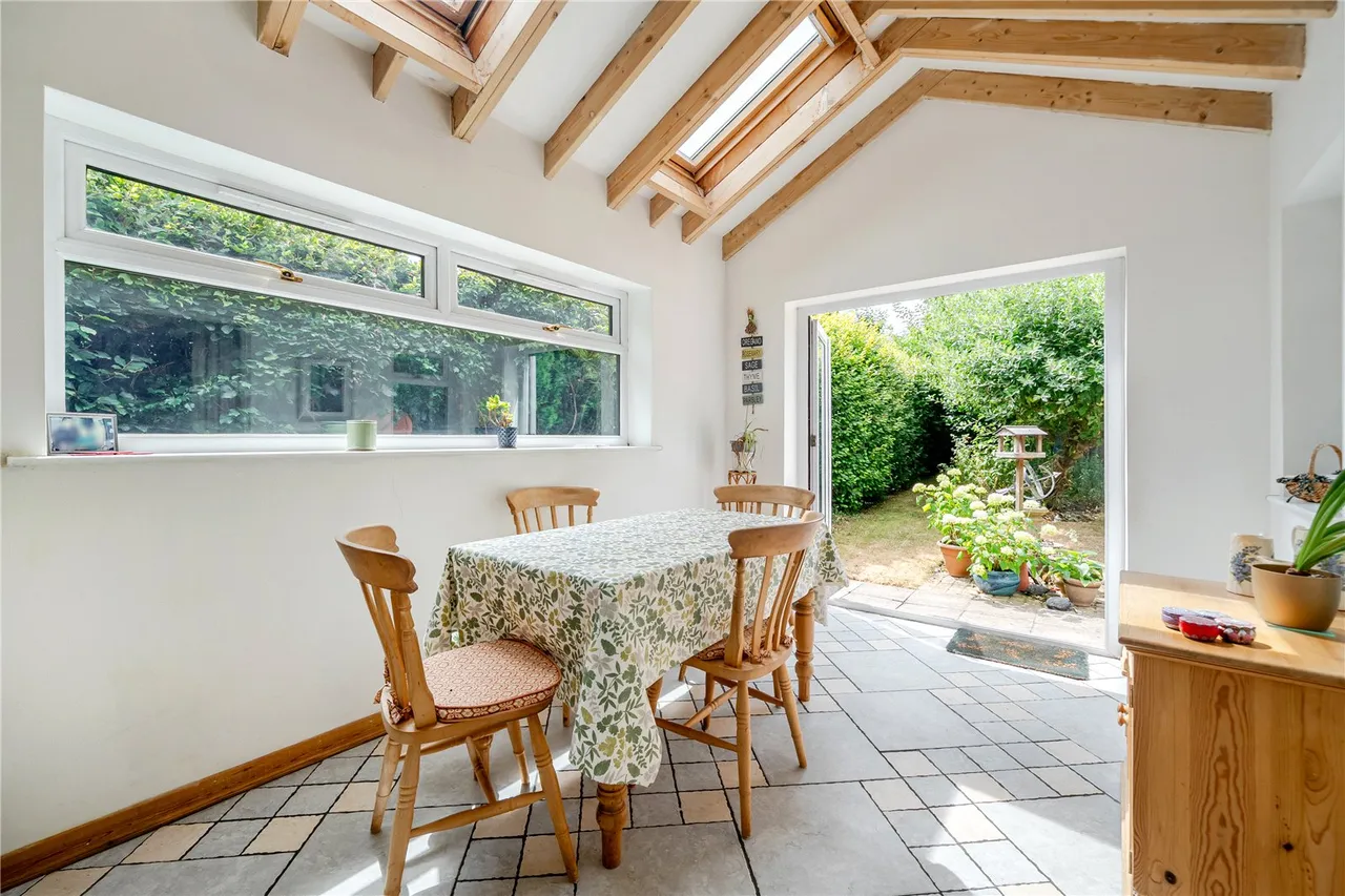Tunworth Road, Mapledurwell, Basingstoke, Hampshire, RG25 2LU, photo 8